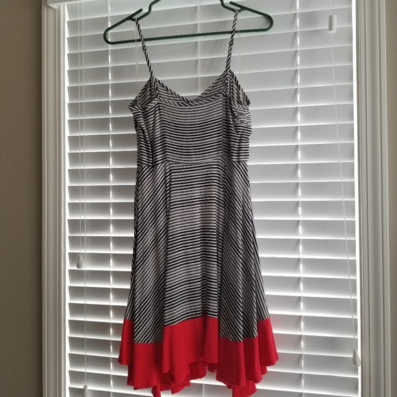 SOLD - Black & white strip dress - size 6 - Picture 2 of 4